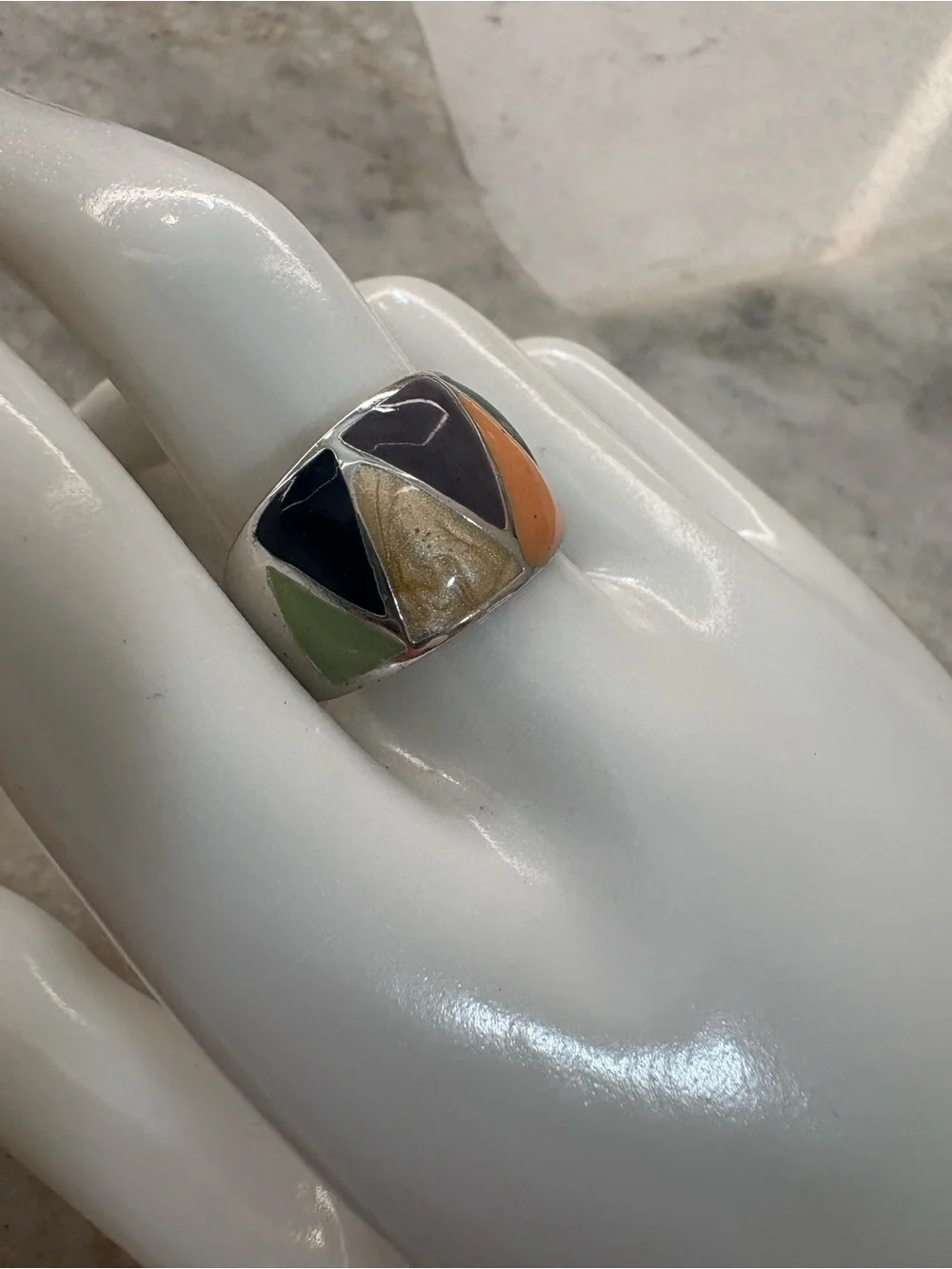 N/A no markings